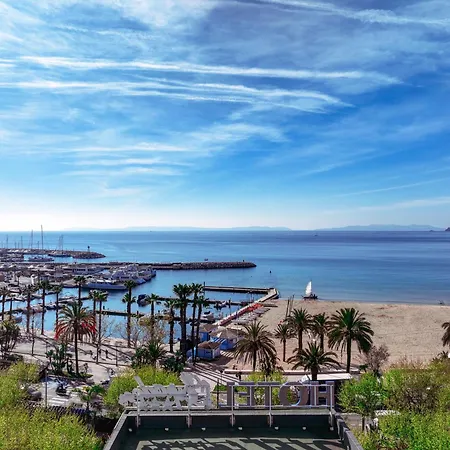 Hotel Espadon Bleu 3*