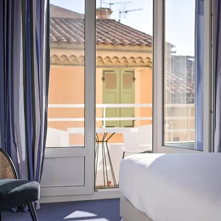 Espadon Bleu 3* Le Lavandou