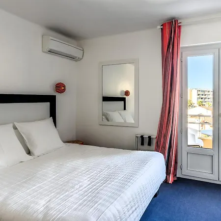 Hotel Espadon Bleu 3*