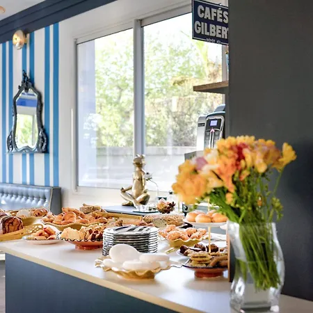 Otel Espadon Bleu 3*