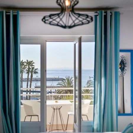 Espadon Bleu Hotel 3*