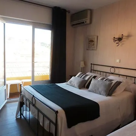 Espadon Bleu Hotell